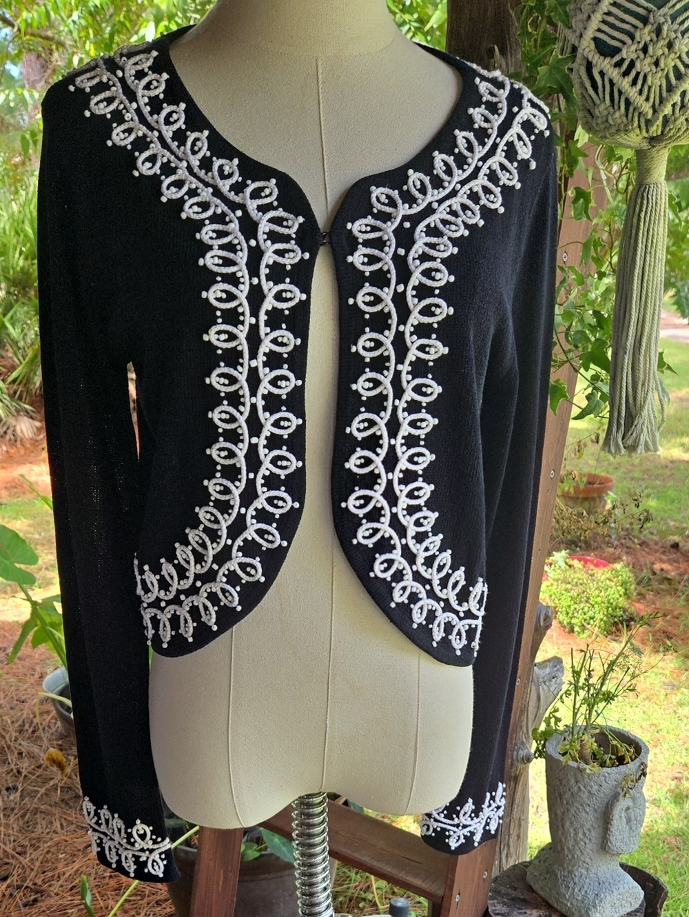 Curio Black Shrug Sweater With Cream Crochet And Beading Accent Size Medium